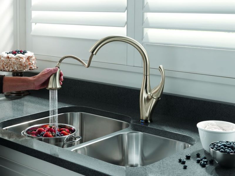 Addison Kitchen Faucet with Touch2O Technology